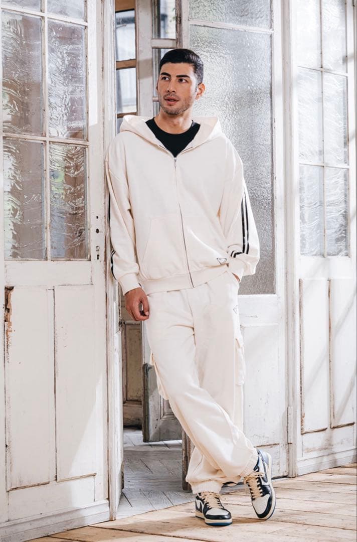 新品タグ付き★IRAL✖️CRONOS クロノス　ジップパーカーゆんころ