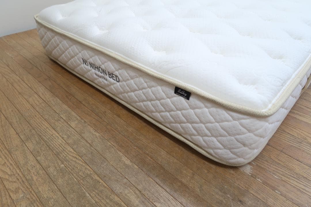展示/日本ベッド/シルキーパフ/高級モダン/セミダブルマットレス