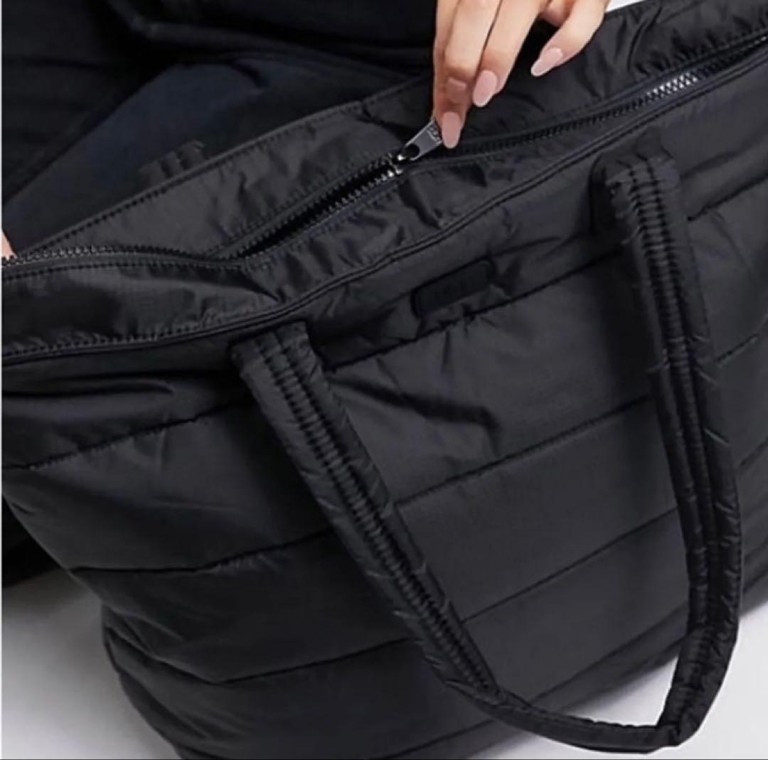 UGG クリスタル パッファー トートバッグ(ブラック)