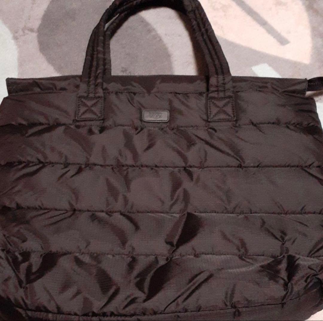UGG クリスタル パッファー トートバッグ(ブラック)