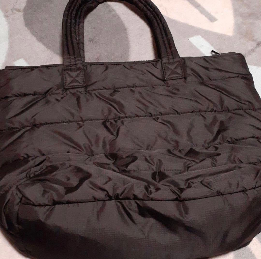 UGG クリスタル パッファー トートバッグ(ブラック)