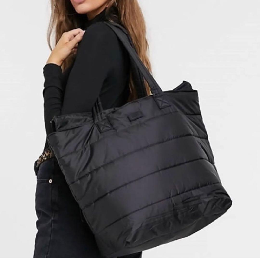 UGG クリスタル パッファー トートバッグ(ブラック)