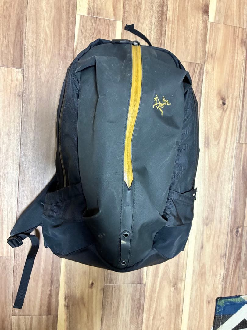 ARC'TERYX Arro22 × 24K Black