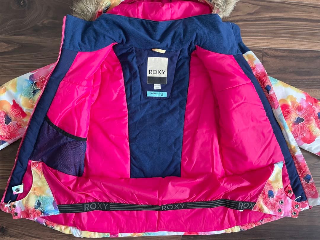 子供用スキーウェア 花柄 ジャケットとスノーパンツ