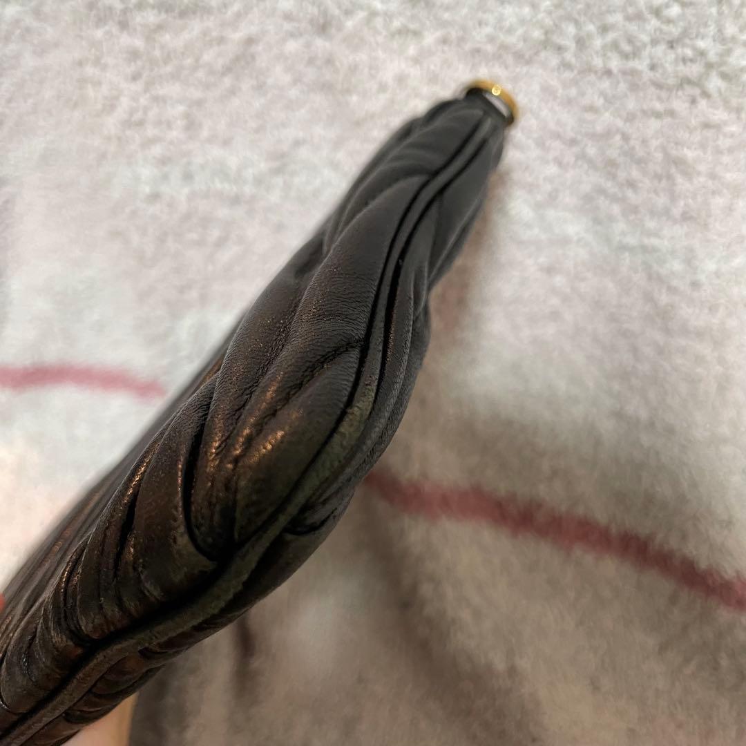 miumiu レザー ブラック ショルダーバッグ　クラッチバッグ　ミュウミュウ