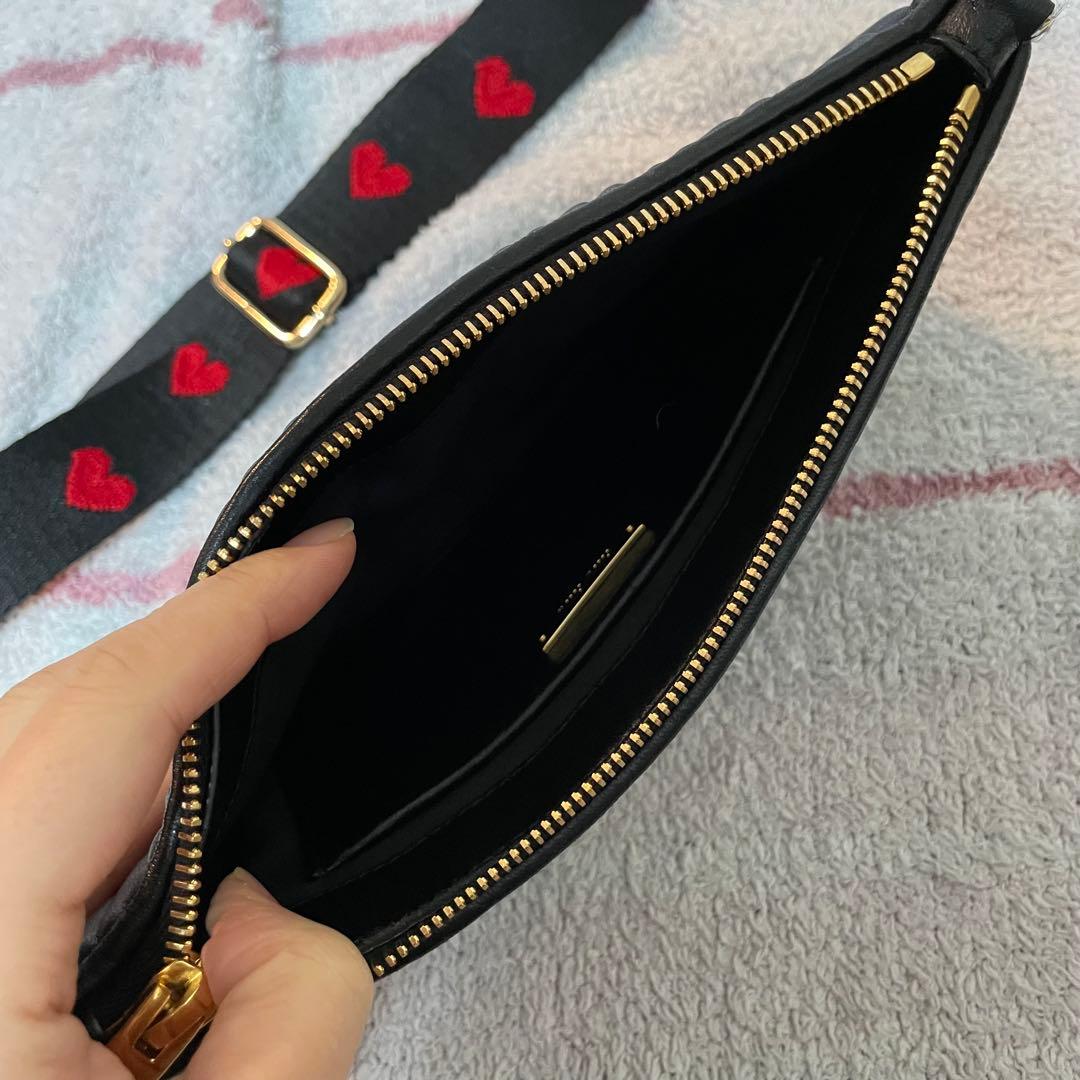 miumiu レザー ブラック ショルダーバッグ　クラッチバッグ　ミュウミュウ