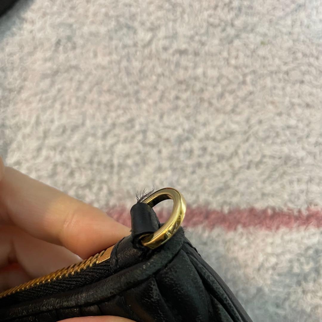 miumiu レザー ブラック ショルダーバッグ　クラッチバッグ　ミュウミュウ