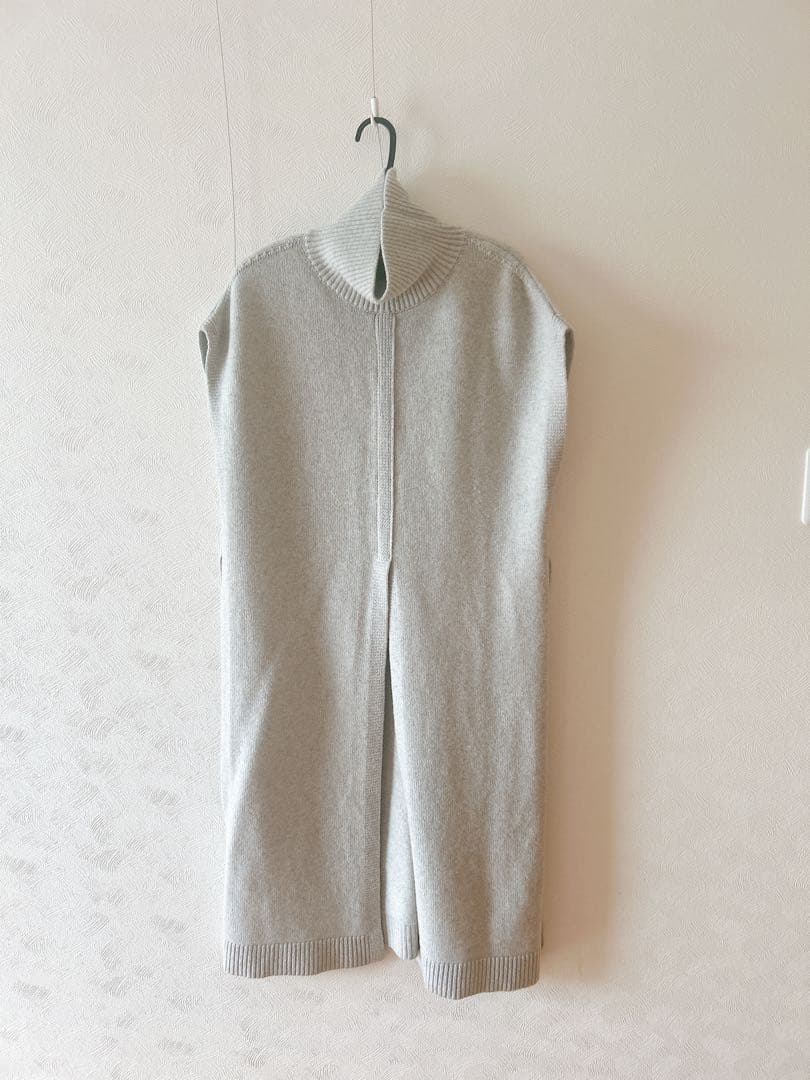 ルフィル　ウールミドルゲージロングジレ　グレー