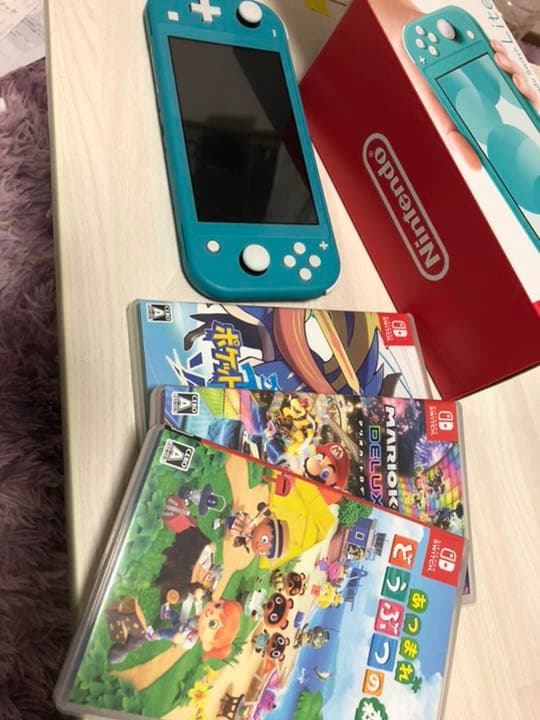 任天堂switchライト、どう森セット