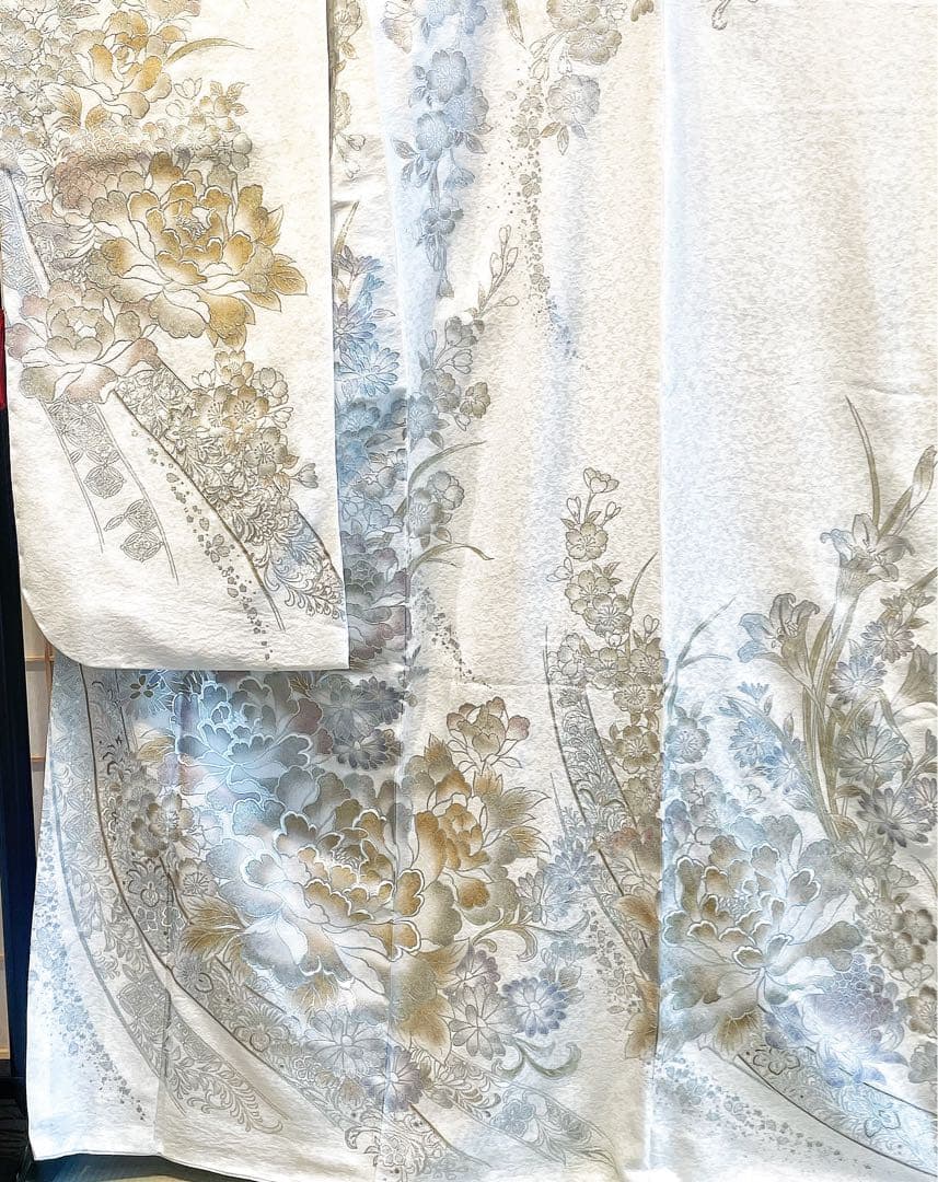 【喜織屋】 ＊新品＊高級振袖美品 振袖 白地 金彩刺繍 豪華絢爛結婚式 成人式