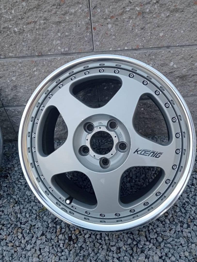 ケーニッヒ　17インチ　２本