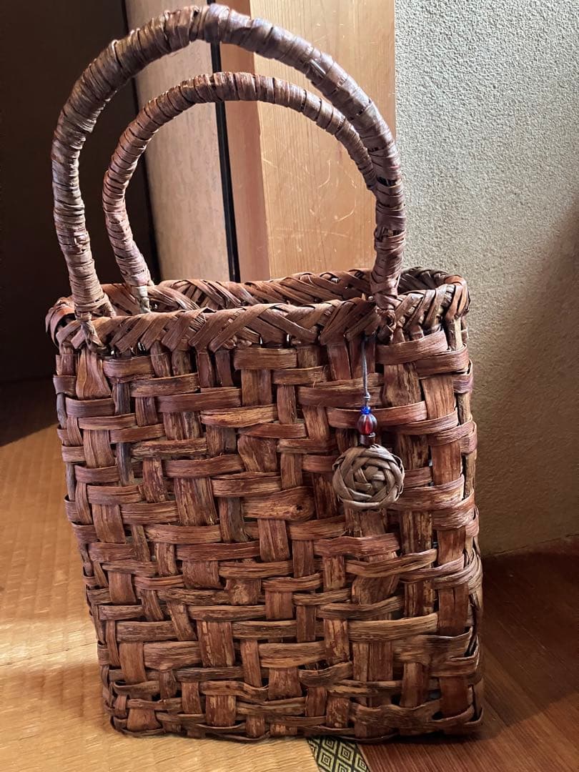 山葡萄　乱れ編み　天然素材　かごバッグ 裏地付き