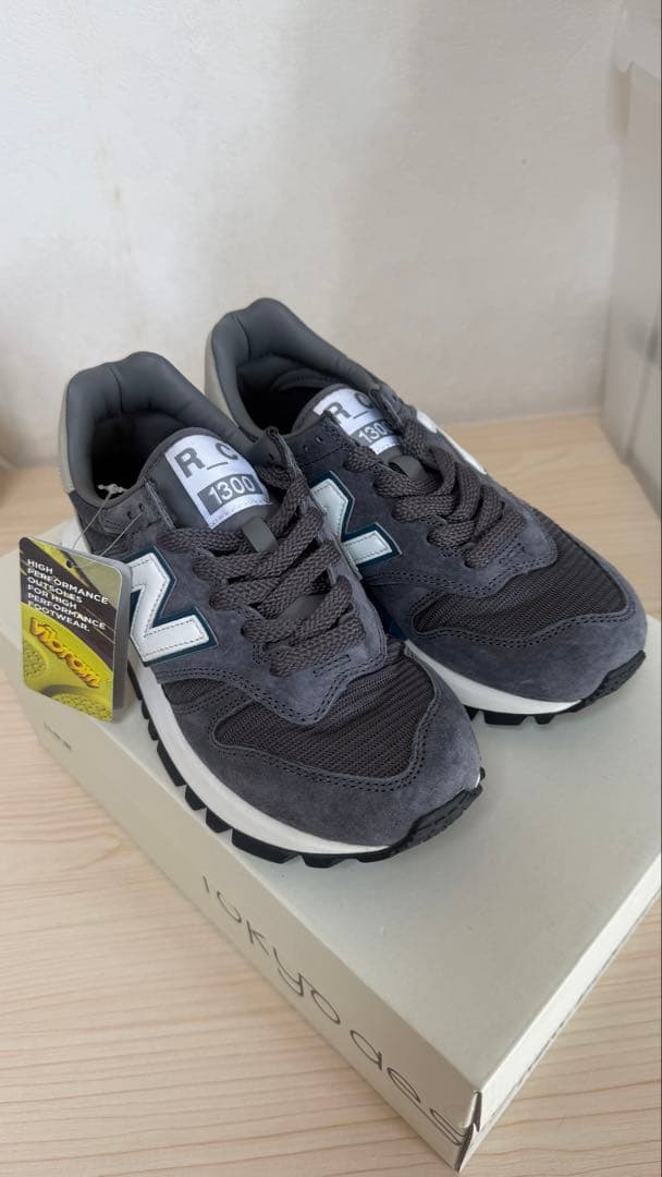 【新品未使用・試着なし】ニューバランス MS1300GG 23.5cm 箱タグ付