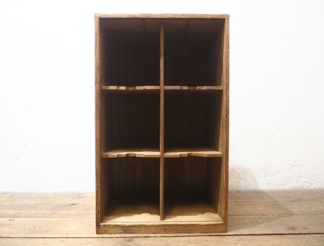 1301 レトロな収納棚　飾り棚　小物入れ　古家具　ケース　ラック　ビンテージ