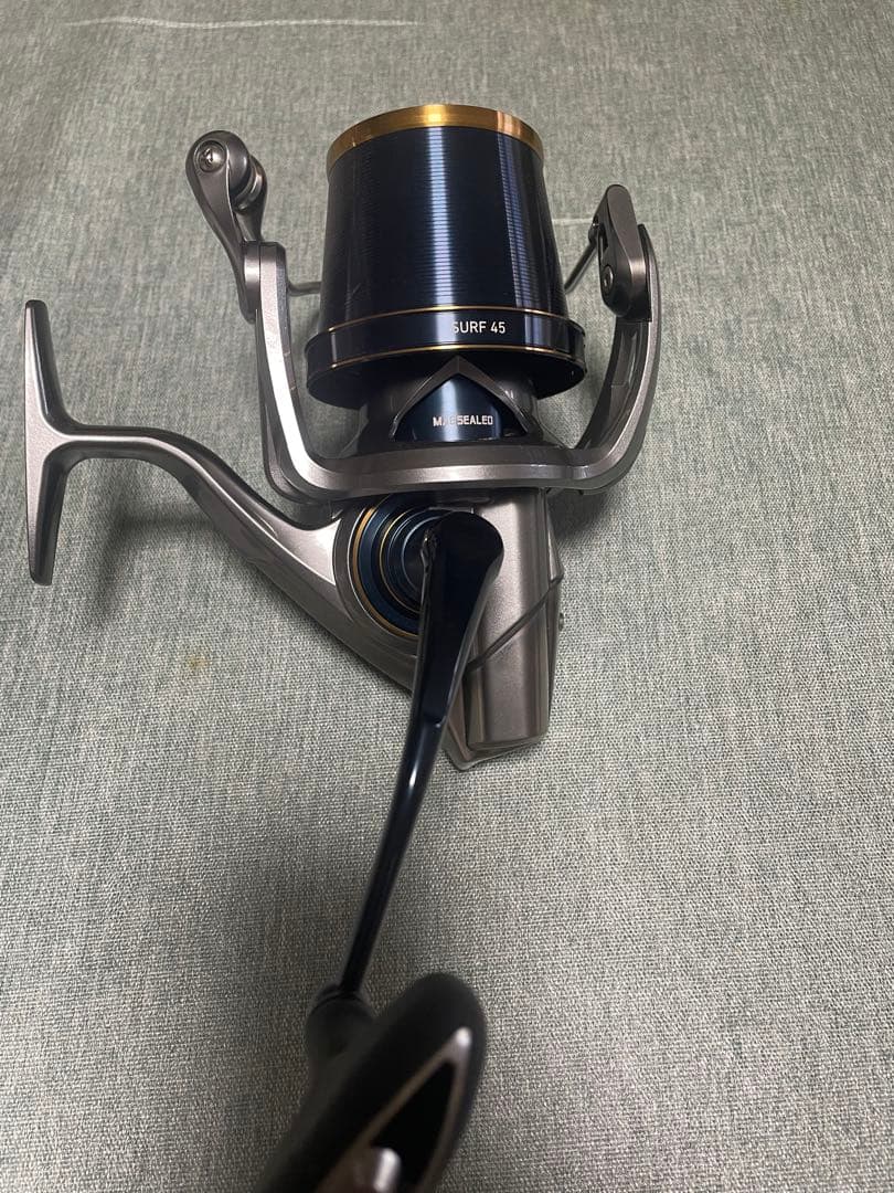 Daiwa TOURNAMENT SURF 45 スピニングリール