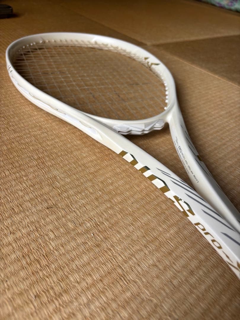 テニスラケットDIOS PRO-X　限定生産 ホワイト