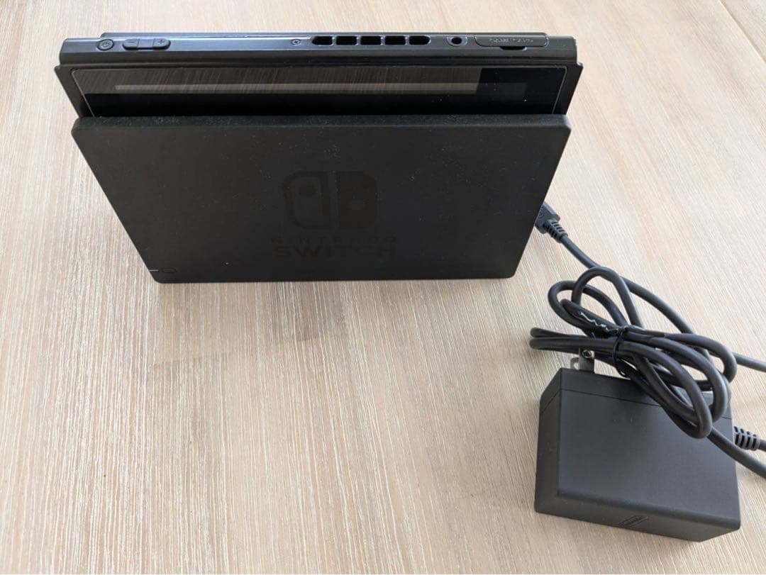 Nintendo Switch 本体 ブラック ドック付き