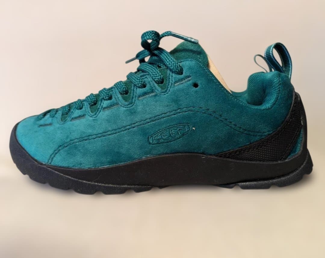 再値下げ！新品KEEN JASPER 22.5cm 色違いのひも付き