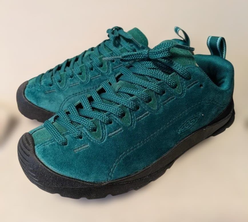 再値下げ！新品KEEN JASPER 22.5cm 色違いのひも付き