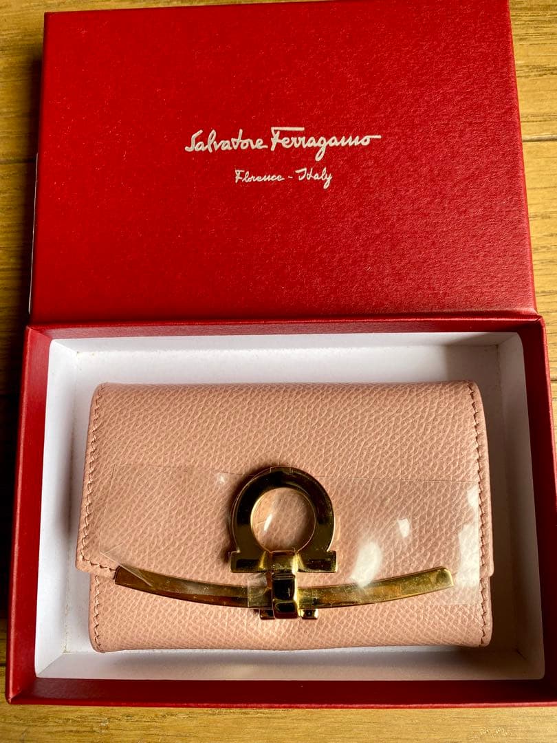 【新品 訳あり】Salvatore Ferragamo フェラガモ キーケース