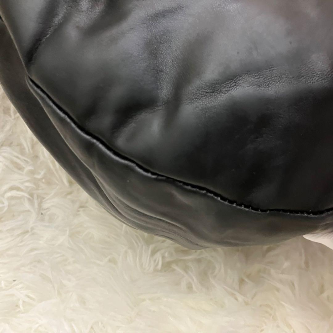 ✨ 高級感✨ダニエル&ボブ ハーフムーン オールレザー　本革　ショルダー 黒