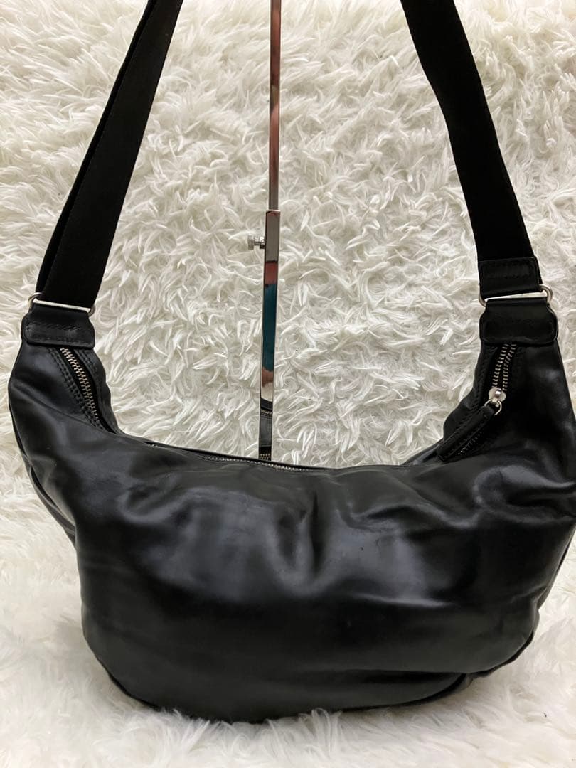 ✨ 高級感✨ダニエル&ボブ ハーフムーン オールレザー　本革　ショルダー 黒