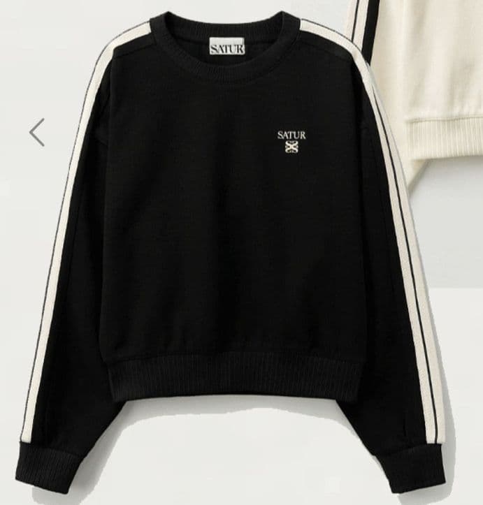 SATUR ブラック トレーナー Sサイズ