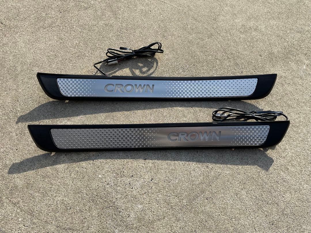 ゼロクラウン 純正OP スカッフイルミネーション 光る スカッフプレート
