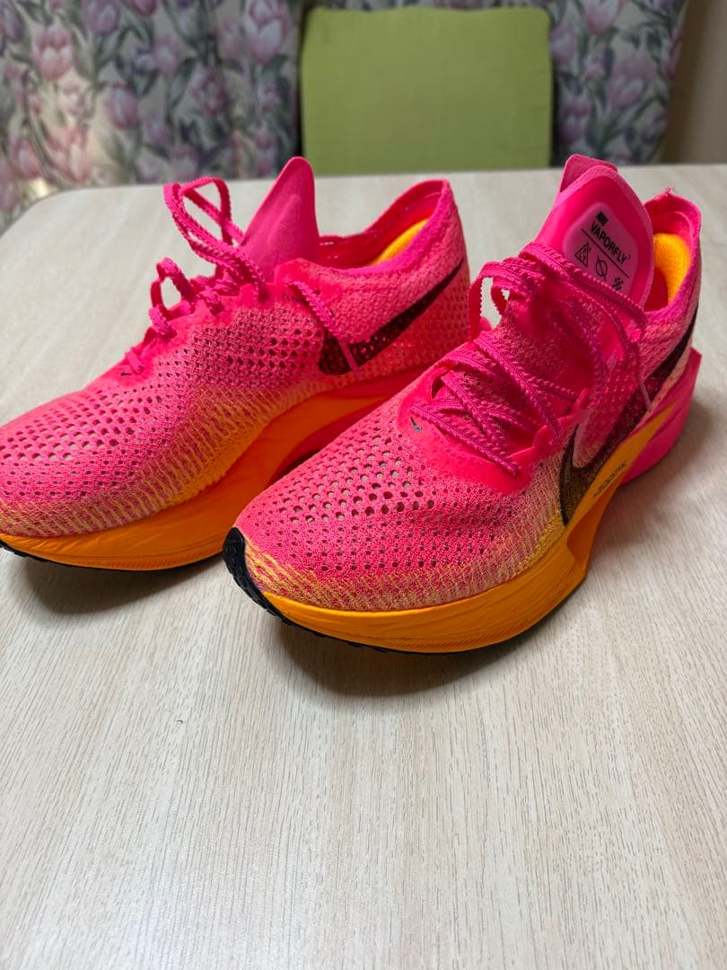 Nike ZoomX ヴェイパーフライネクスト%3 新品未使用25.5