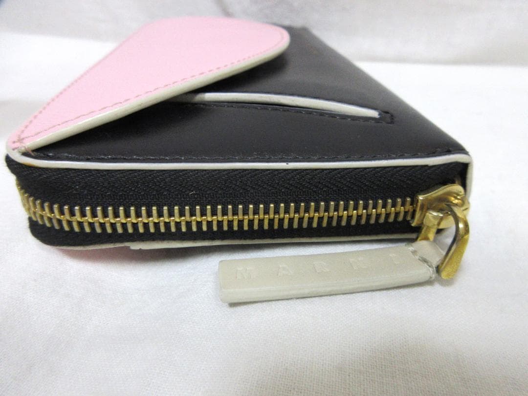 ぱ*ふ様 MARNI マルニ　イタリア製　ラウンドファスナー　長財布　未使用保管