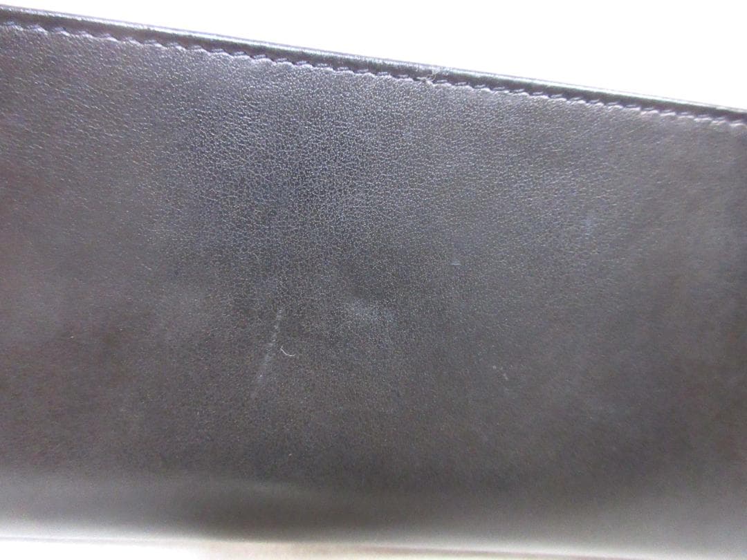 ぱ*ふ様 MARNI マルニ　イタリア製　ラウンドファスナー　長財布　未使用保管