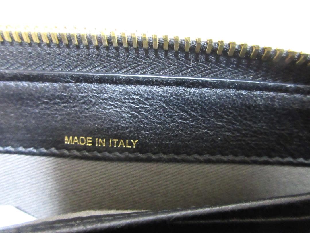 ぱ*ふ様 MARNI マルニ　イタリア製　ラウンドファスナー　長財布　未使用保管