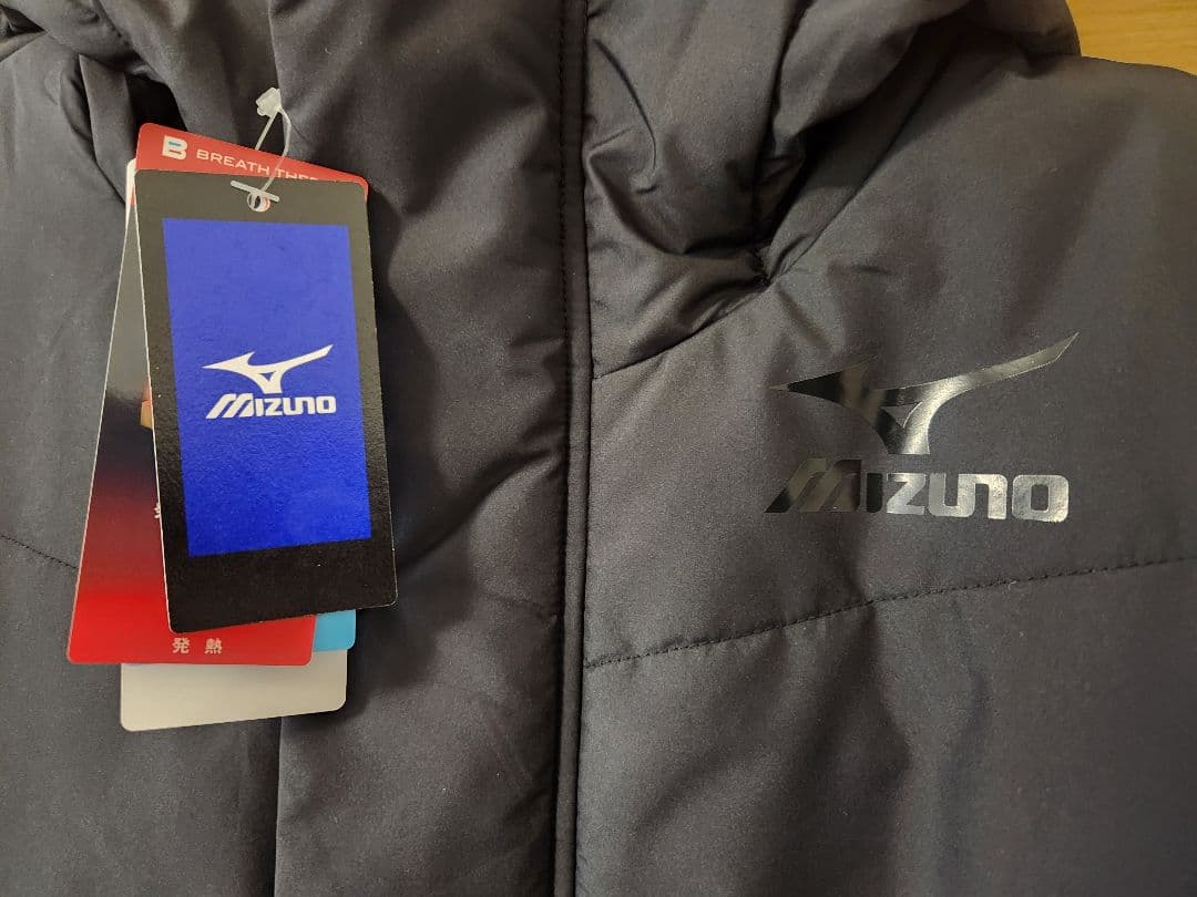 激安　新品　ミズノ　ブレスサーモ　ベンチコート　サイズM