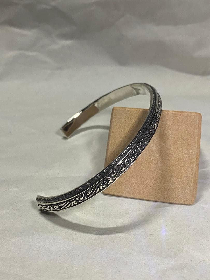 ソカロ　シルバーバングル　『ナロウアイビー』　Sサイズ