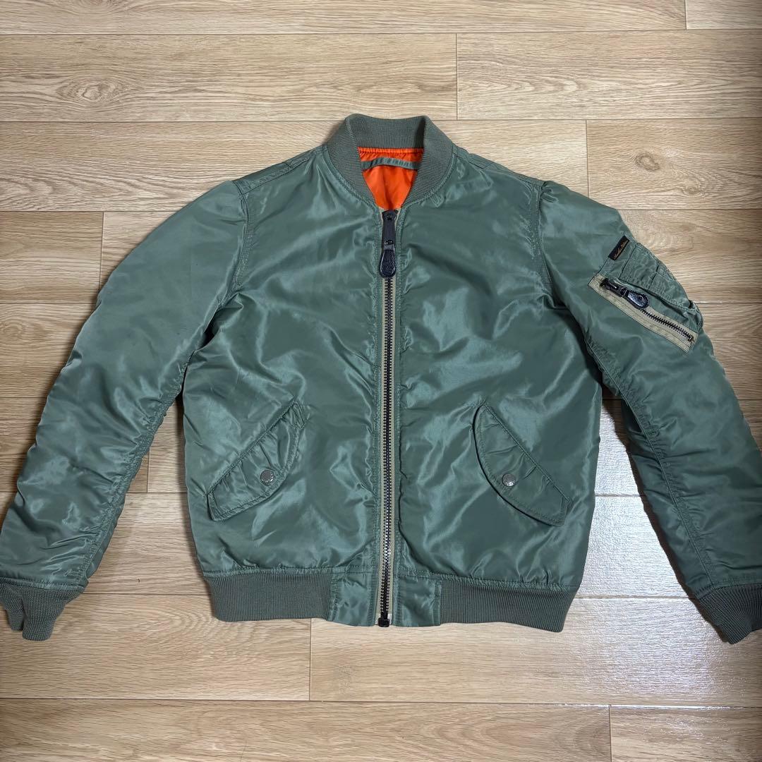 suoAVIREX MA-1フライトジャケット オリーブグリーン