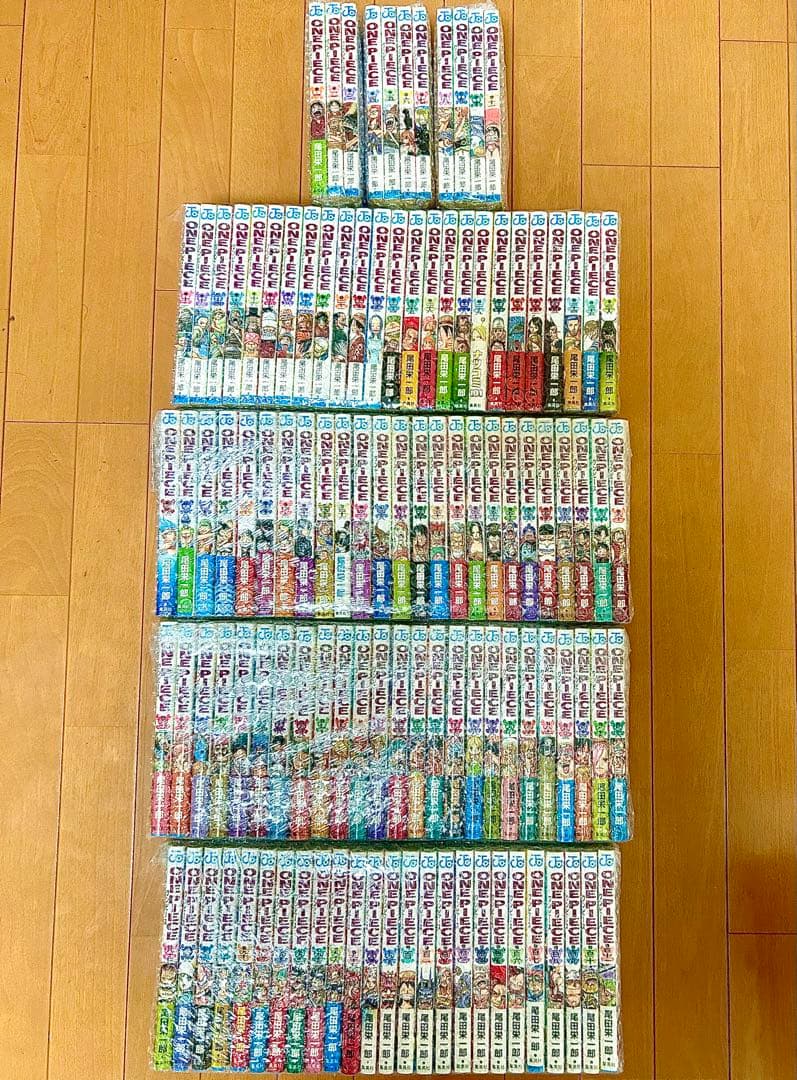 【美品】ONE PIECE全巻 1〜111巻＋特典４点　送料込み　ワンピース