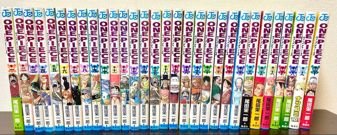 【美品】ONE PIECE全巻 1〜111巻＋特典４点　送料込み　ワンピース