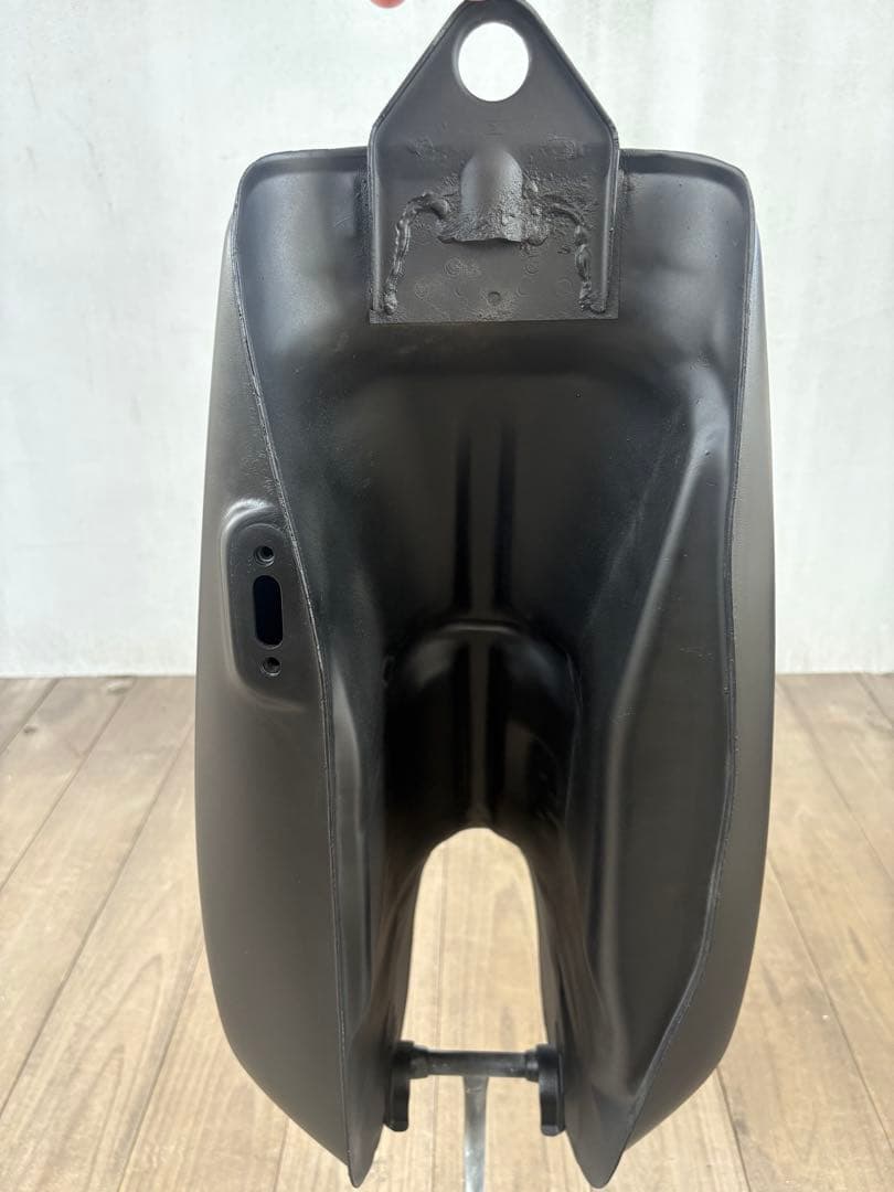 SR400 ガソリンタンク（マットブラック&ゴールド）自家塗装