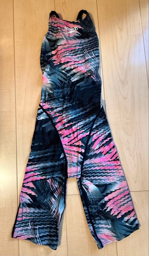 【新品未使用】SPEEDO スピード　水着　ハーフスパッツ　総柄　L