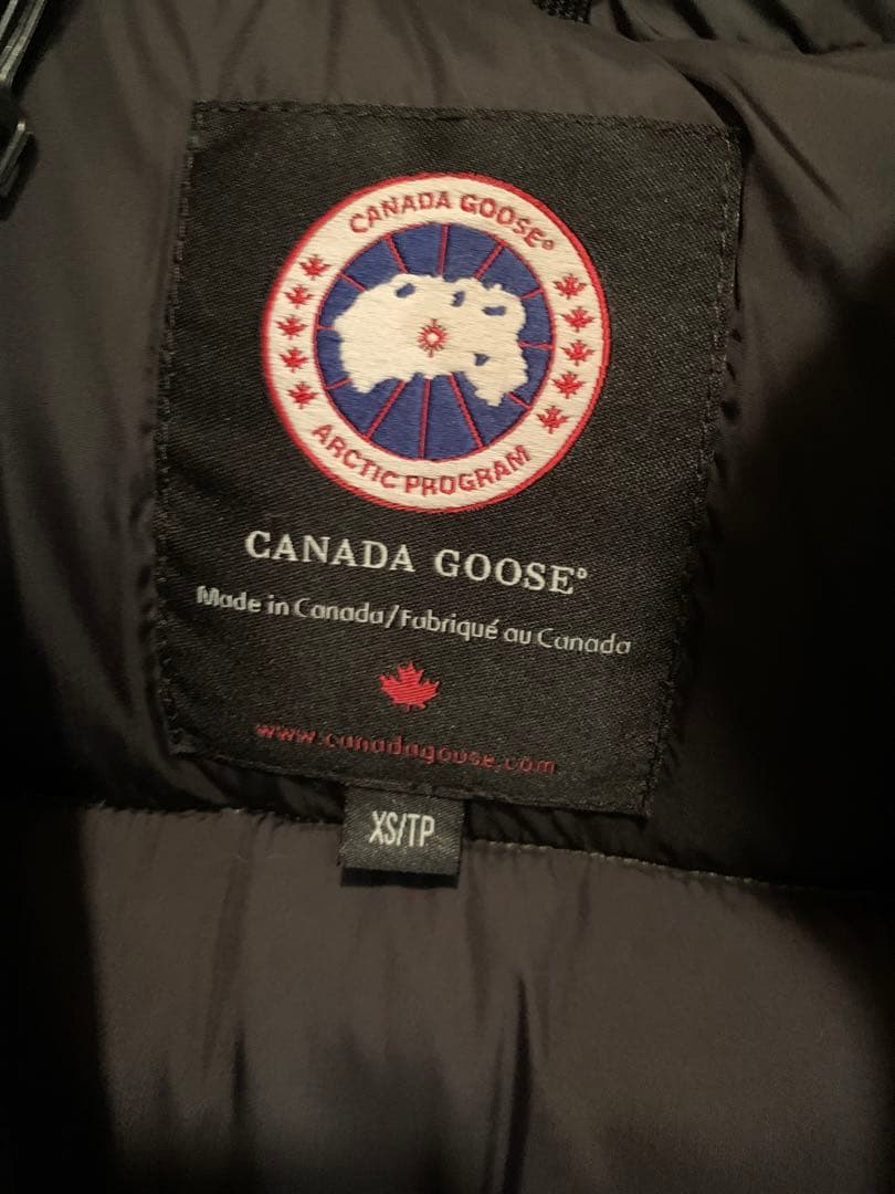 カナダグースダウンベスト　カーキ