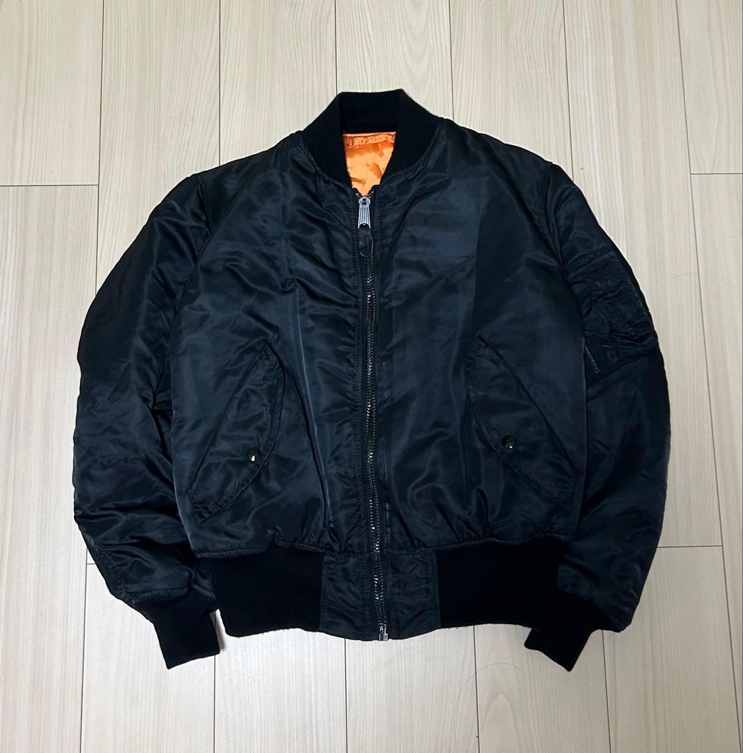 【USA製】AVIREX フライトジャケット MA-1 アーチロゴ　ブラック