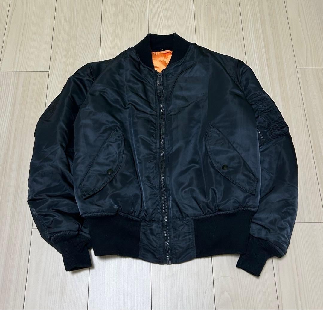 【USA製】AVIREX フライトジャケット MA-1 アーチロゴ　ブラック