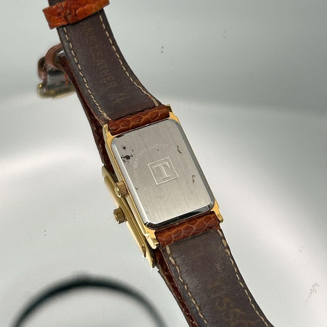 新品電池/稼働　TISSOT ティソ　スモセコ 白文字盤　レディース　スクエア