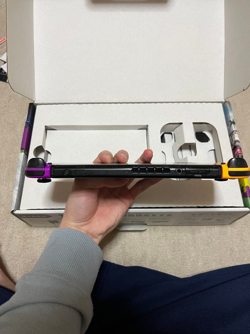 任天堂　switch スプラトゥーン2モデル　※ソフトなし　動作確認済み