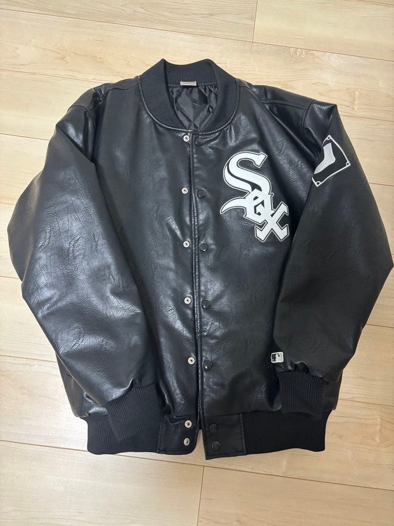 シカゴホワイトソックス ブラックレザー スタジャン