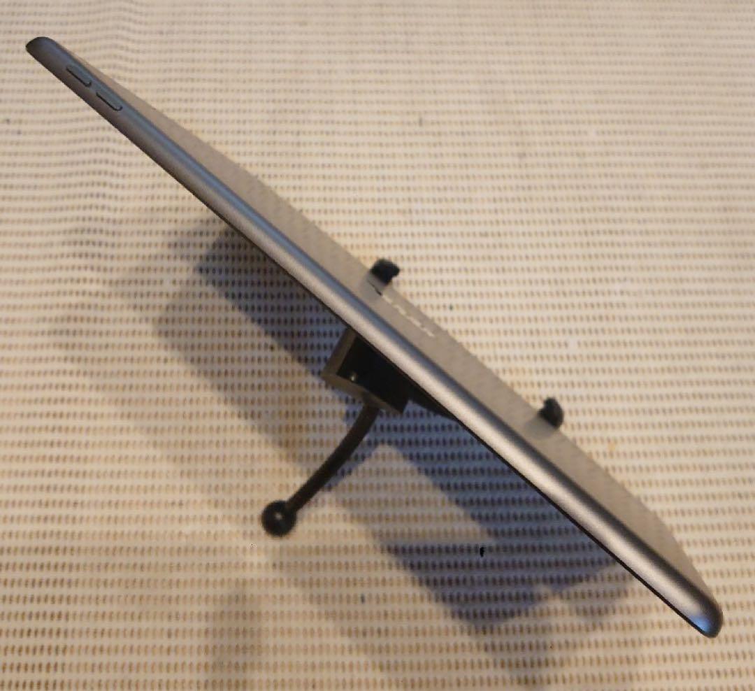 完動品iPad第8世代(A2270)本体32GBグレイ送料込NQ1GC