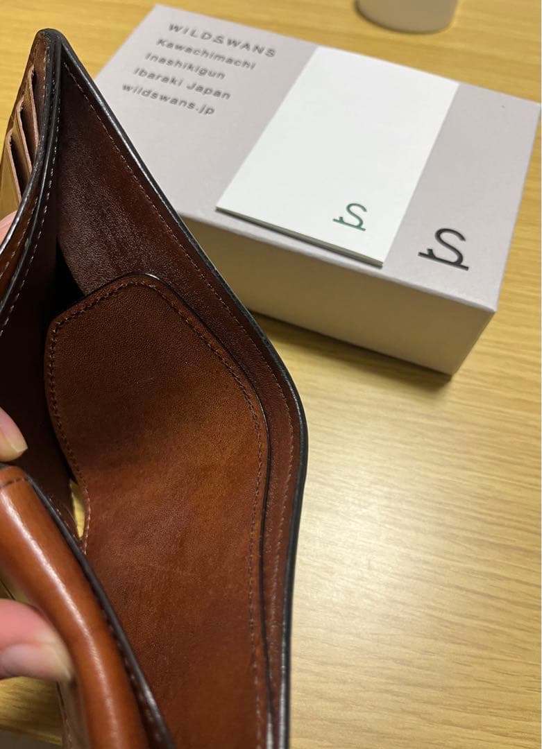 WILD SWANS 二つ折り財布 フルグレイン　グラウンダー
