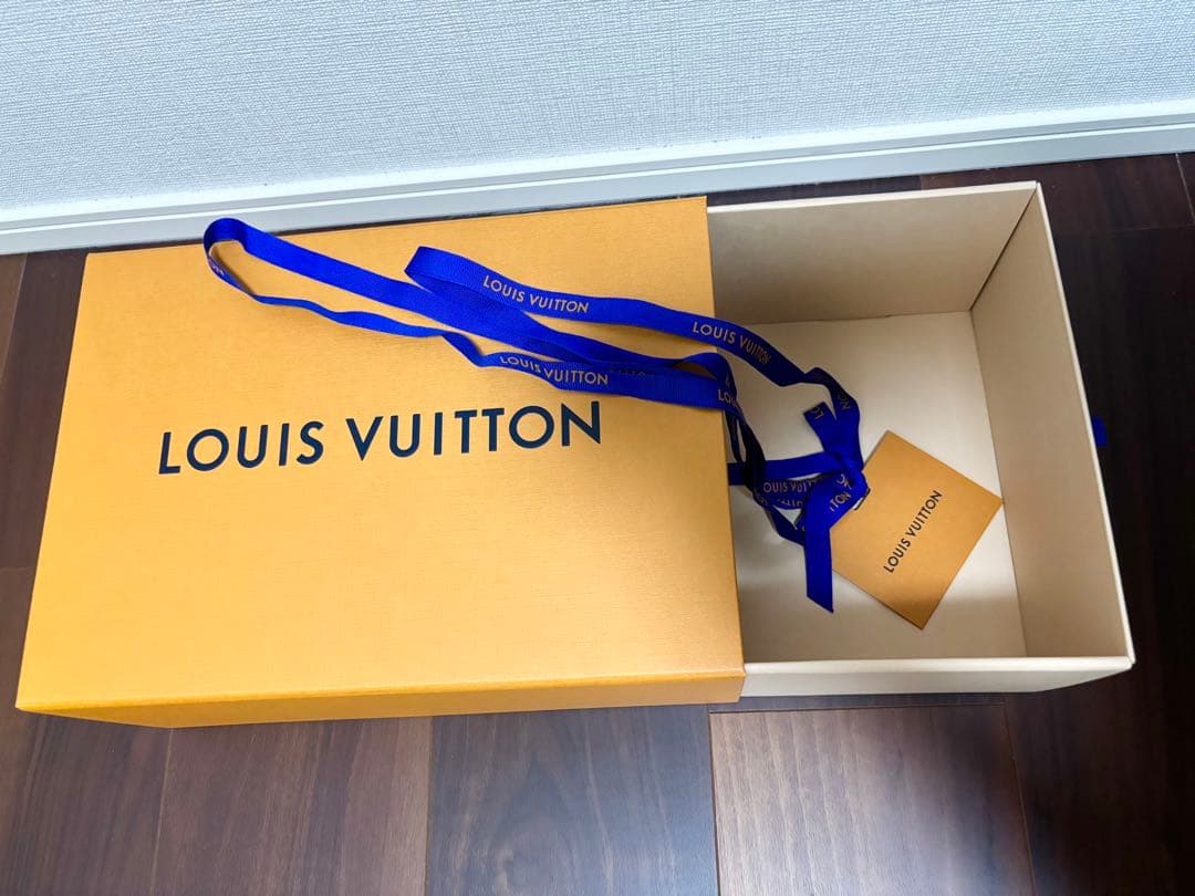 ルイヴィトン 空箱13個、袋14個 その他