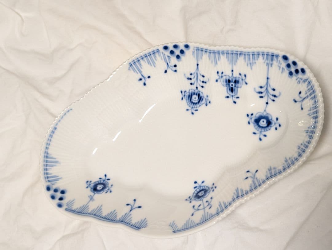 ブ*ル様 ロイヤルコペンハーゲン オーバルディッシュブルーエレメンツ