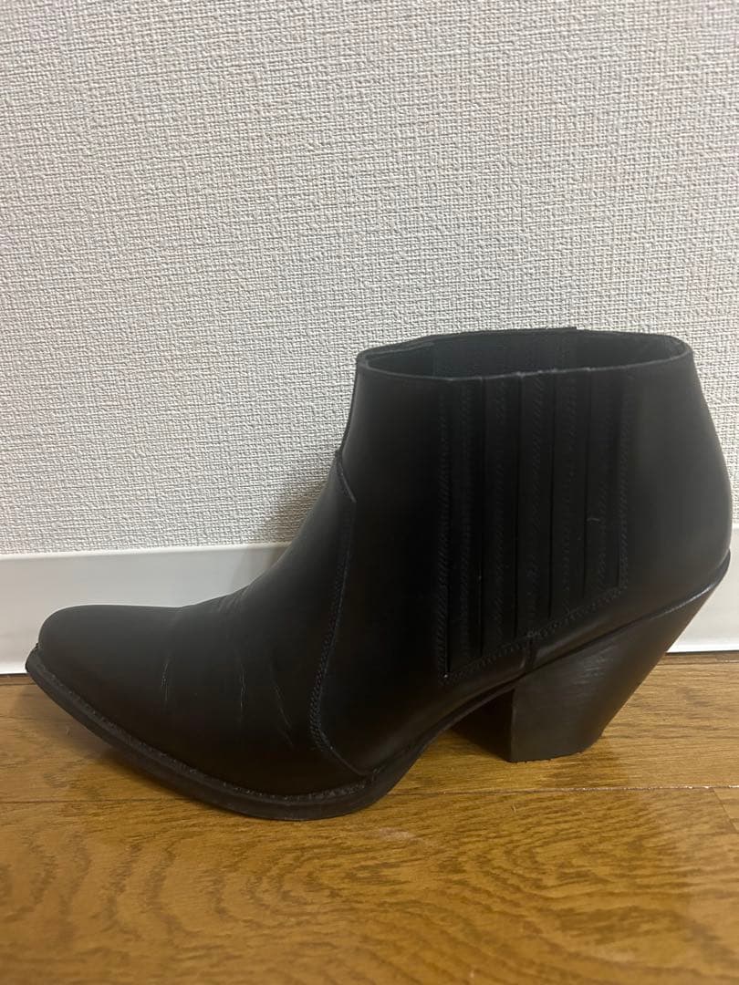 セリーヌ CELINE サイドゴア ポインテッドトゥ レザー ブーティ